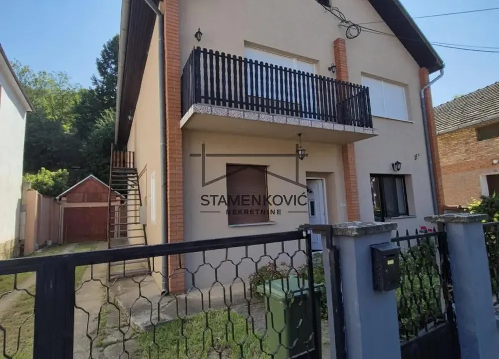 Prodaja, kuća, 220m², Sremski Karlovci, Novi Sad