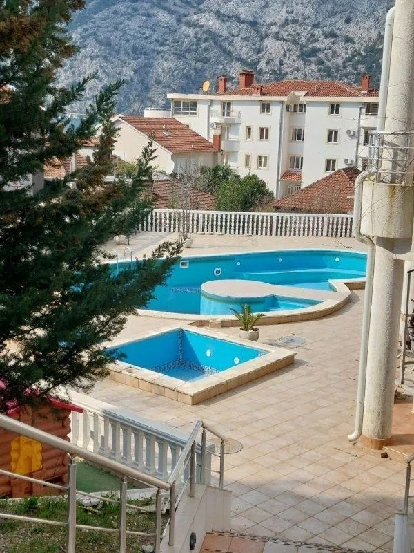 Prodaja, stan, 142m², Risan, Kotor