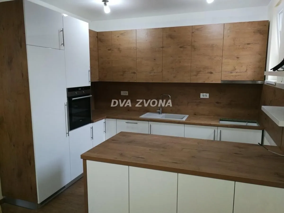 Prodaja, kuća, 250m², Adice, Novi Sad Sve Podlokacije
