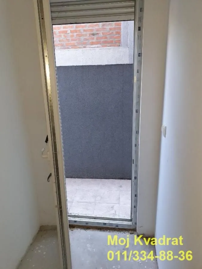 Prodaja, trosoban stan, 76m², Resnik, Beograd