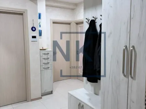 Prodaja, trosoban stan, 72m², City Kvart, Podgorica - image 9