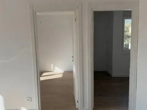 Sale, three bedroom apartment, 70m², Zemun Gornji Grad, Zemun Sve Podlokacije - image 3