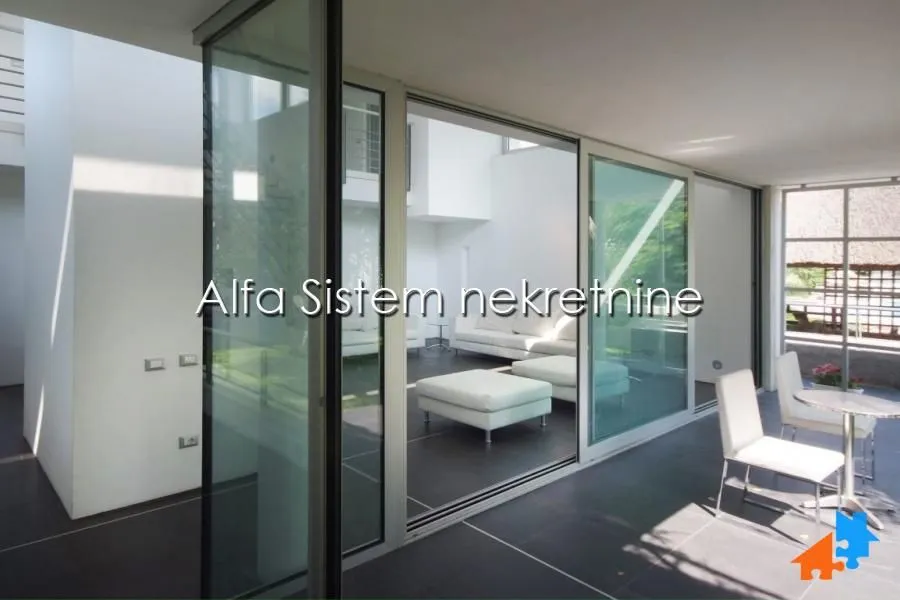 Izdavanje, kuća, 560m², Veliki Mokri Lug, Zvezdara Sve Podlokacije