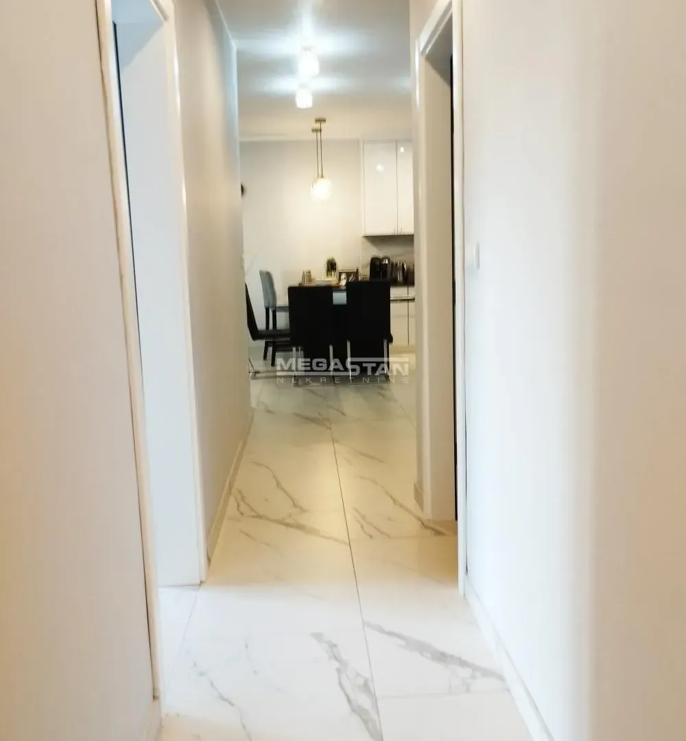 Prodaja, trosoban stan, 94m², Pančevo, Srbija