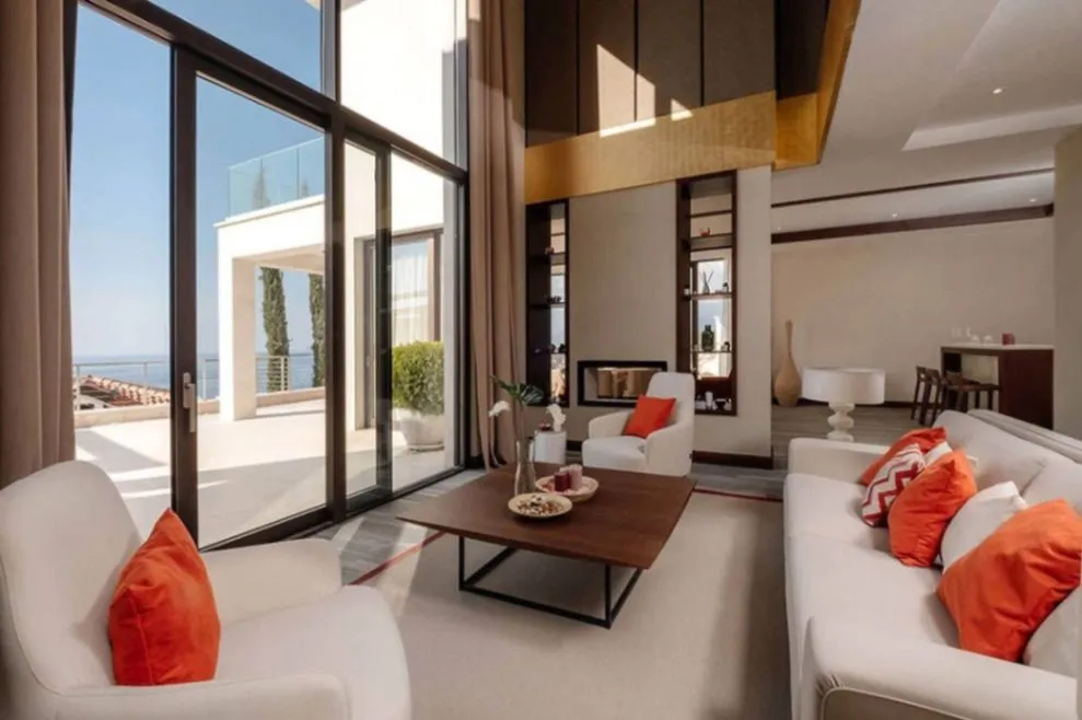 Rent, house, 500m², Blizikuće, Budva