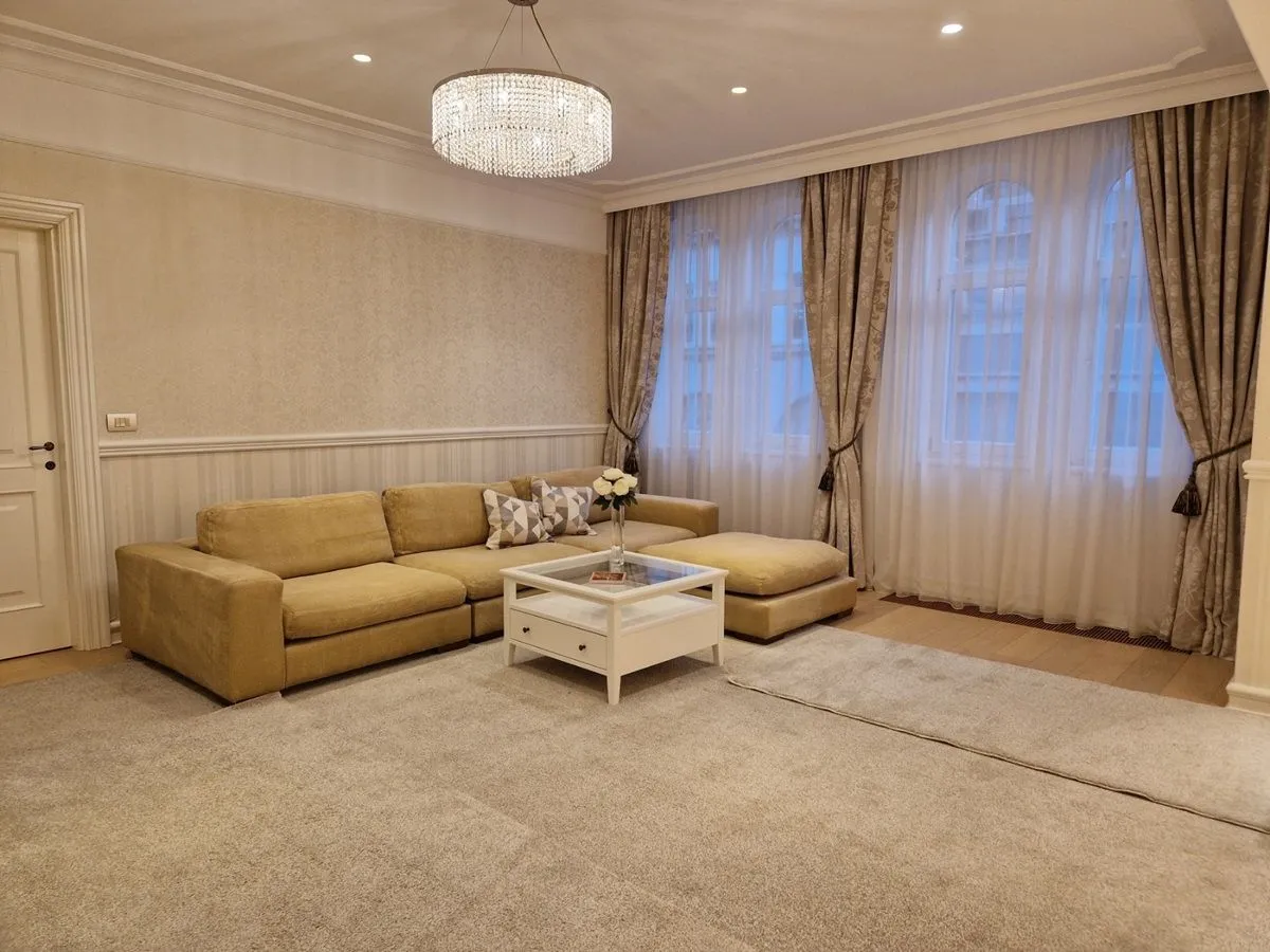 Rent, three bedroom apartment, 120m², Stari grad, Novi Sad