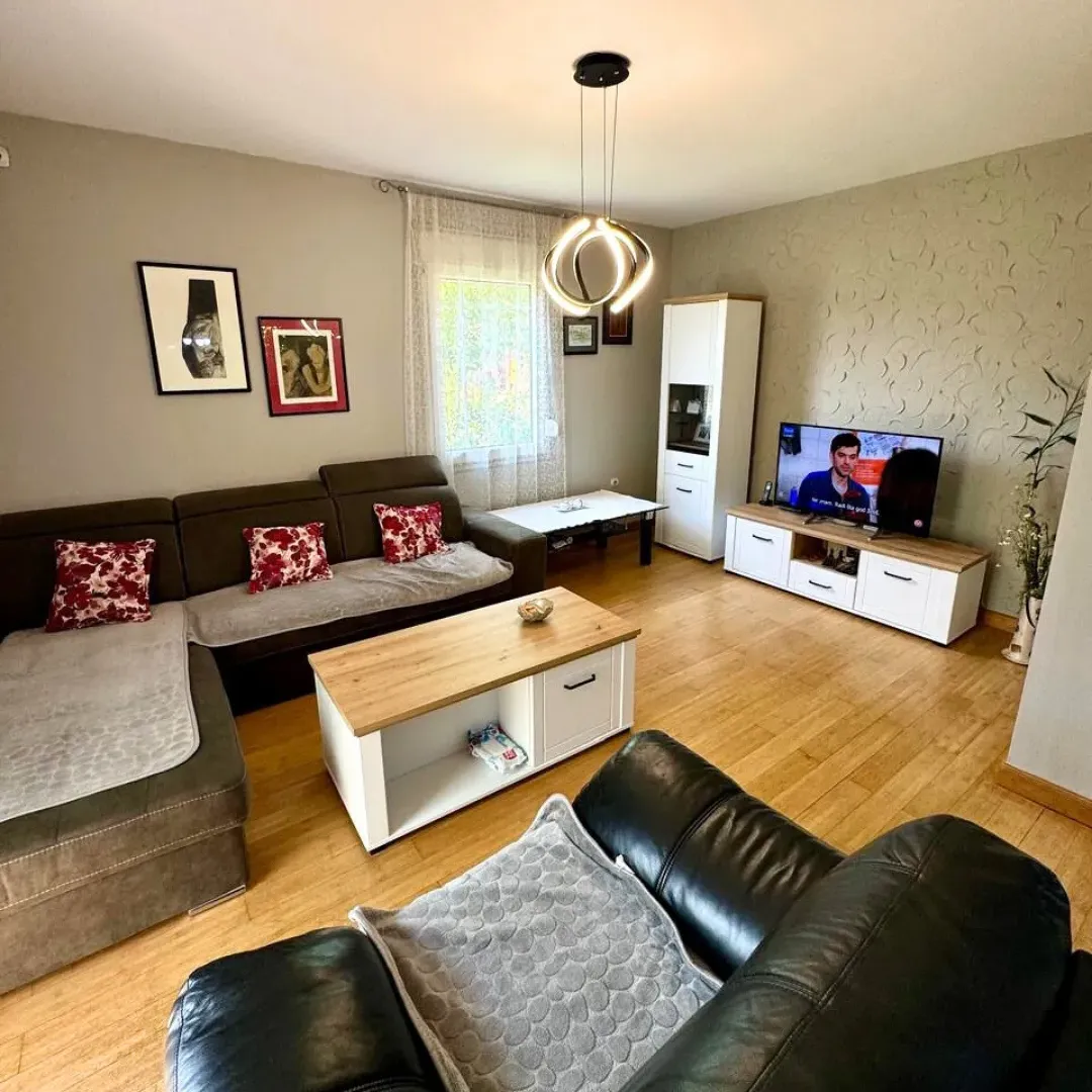 Prodaja, kuća, 150m², Centar, Cetinje