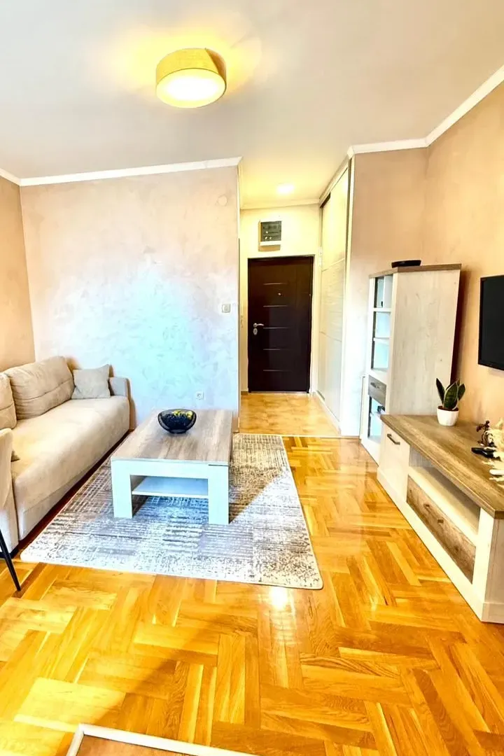 Izdavanje, stan, 30m², Tuški Put, Podgorica