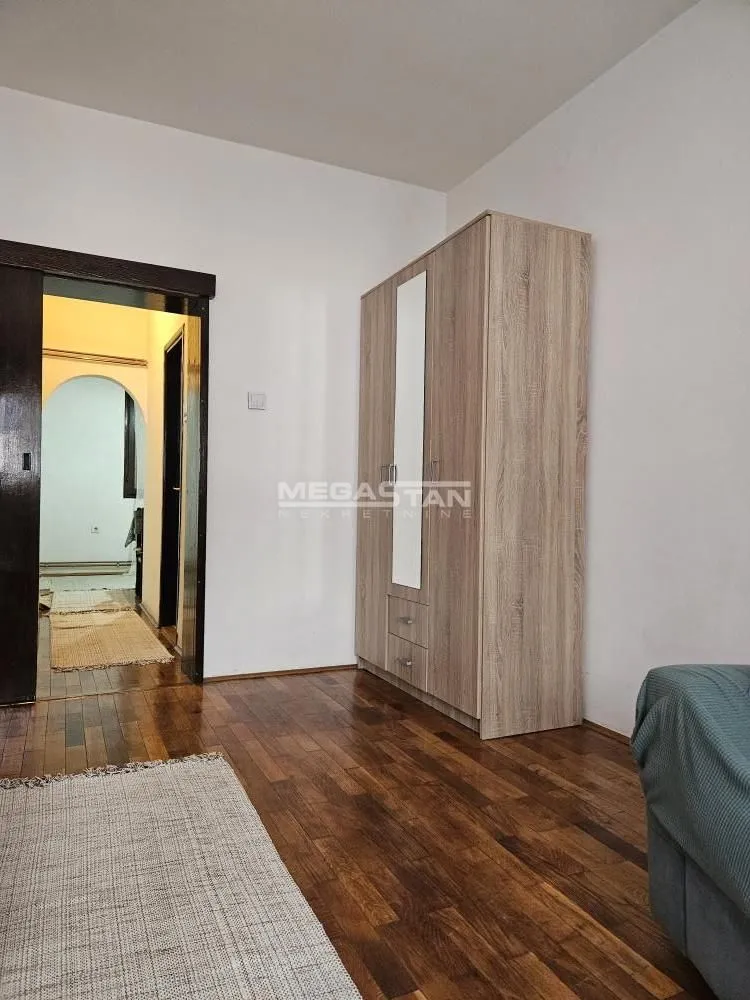 Izdavanje, jednosoban stan, 30m², Đeram Pijaca, Beograd