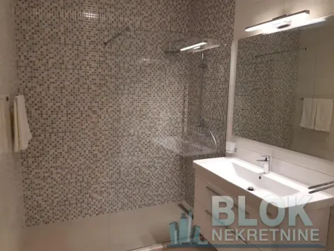 Izdavanje, dvosoban stan, 90m², Preko Morače, Podgorica - image 19