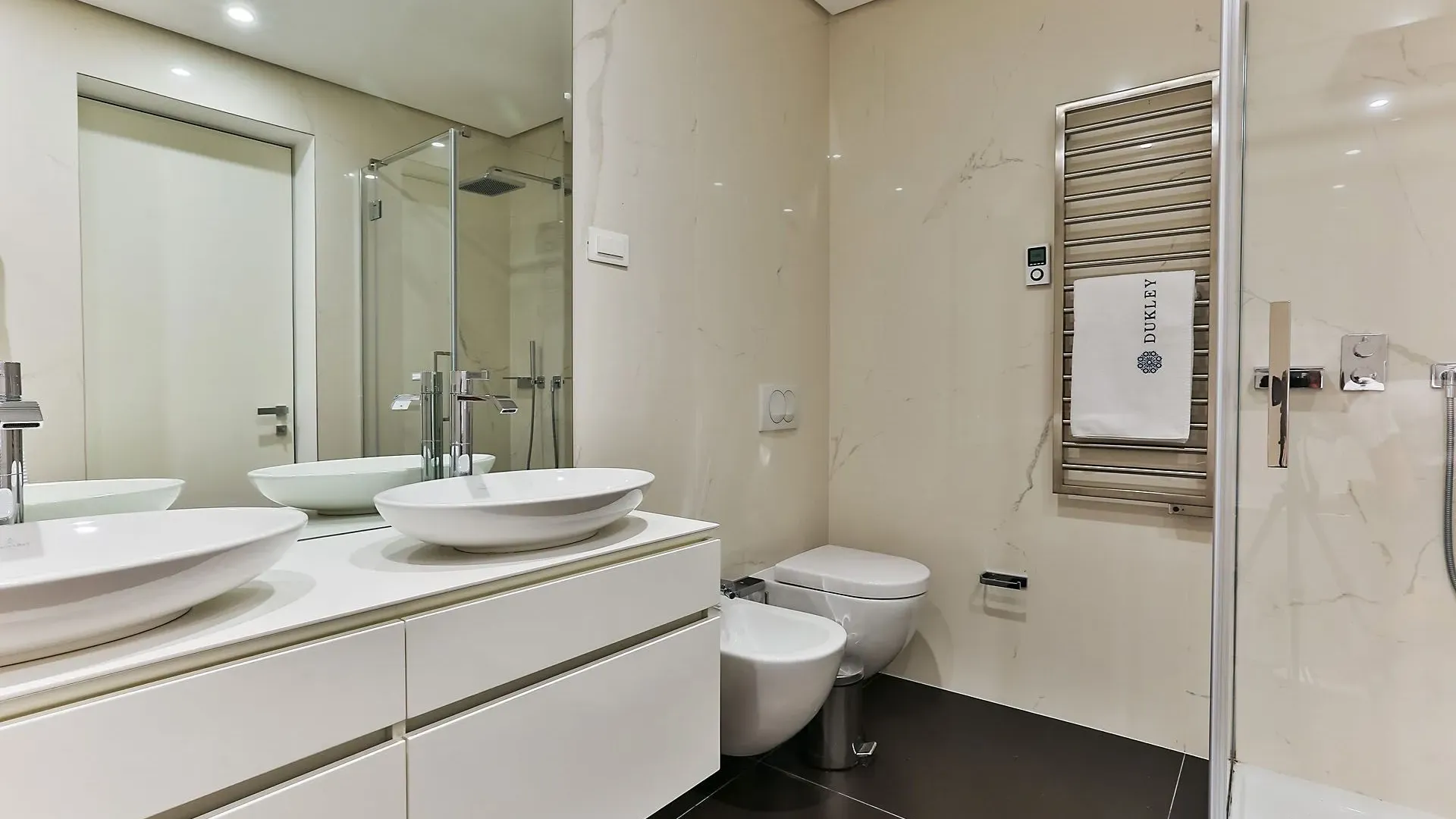 Rent, two bedroom apartment, 138m², Dukley Gardens, Budva
