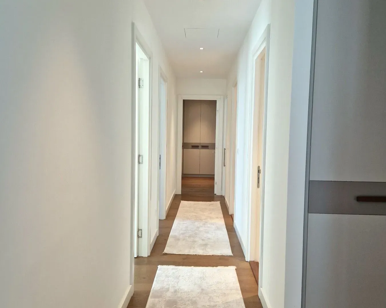 Sale, four bedroom apartment, 139m², Beograd Na Vodi, Beograd