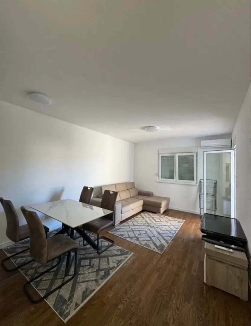 Rent, one bedroom apartment, 48m², Stari Aerodrom, Podgorica