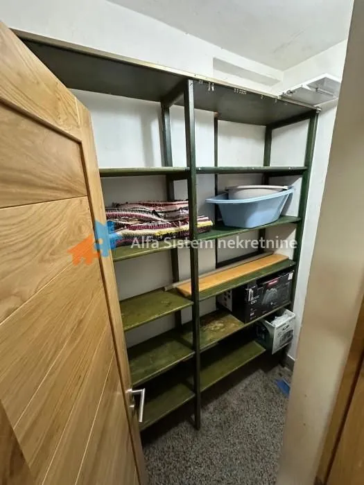 Izdavanje, trosoban stan, 105m², Savski Venac, Beograd