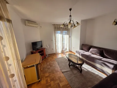 Rent, two bedroom apartment, 85m², Stari Aerodrom, Podgorica - image 4