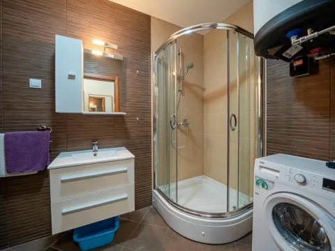Sale, one bedroom apartment, 50m², Bečići, Budva - image 11