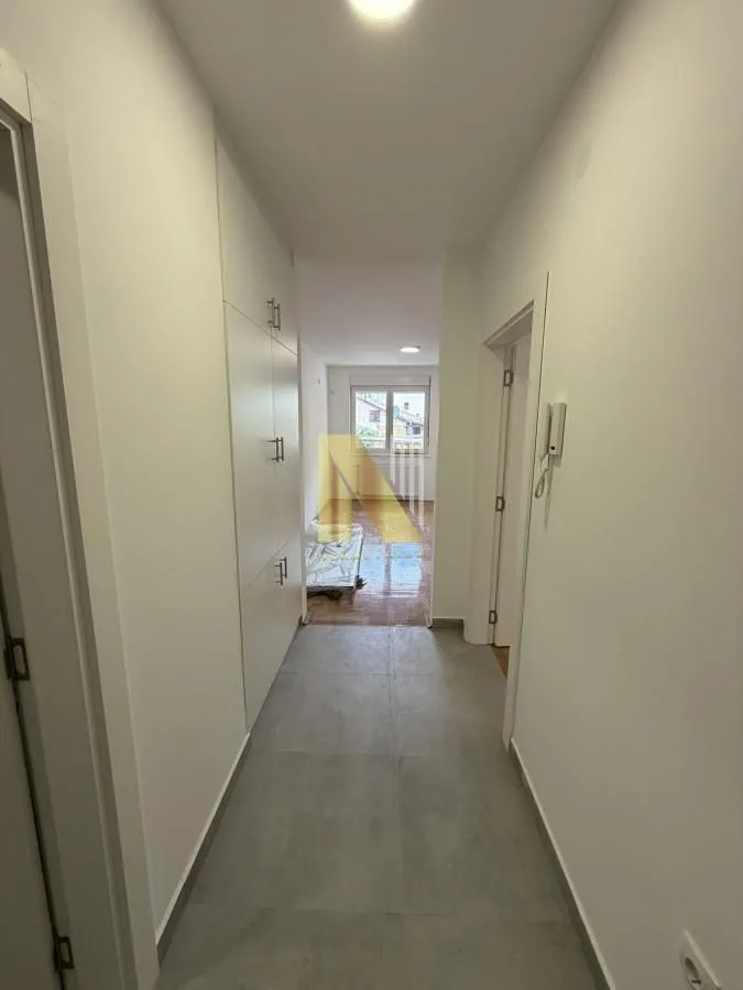Prodaja, dvosoban stan, 44m², Bulevar Evrope, Novi Sad Sve Podlokacije