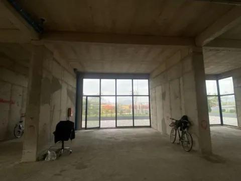 Izdavanje, poslovni prostor, 282m², Stari Aerodrom, Podgorica - image 3