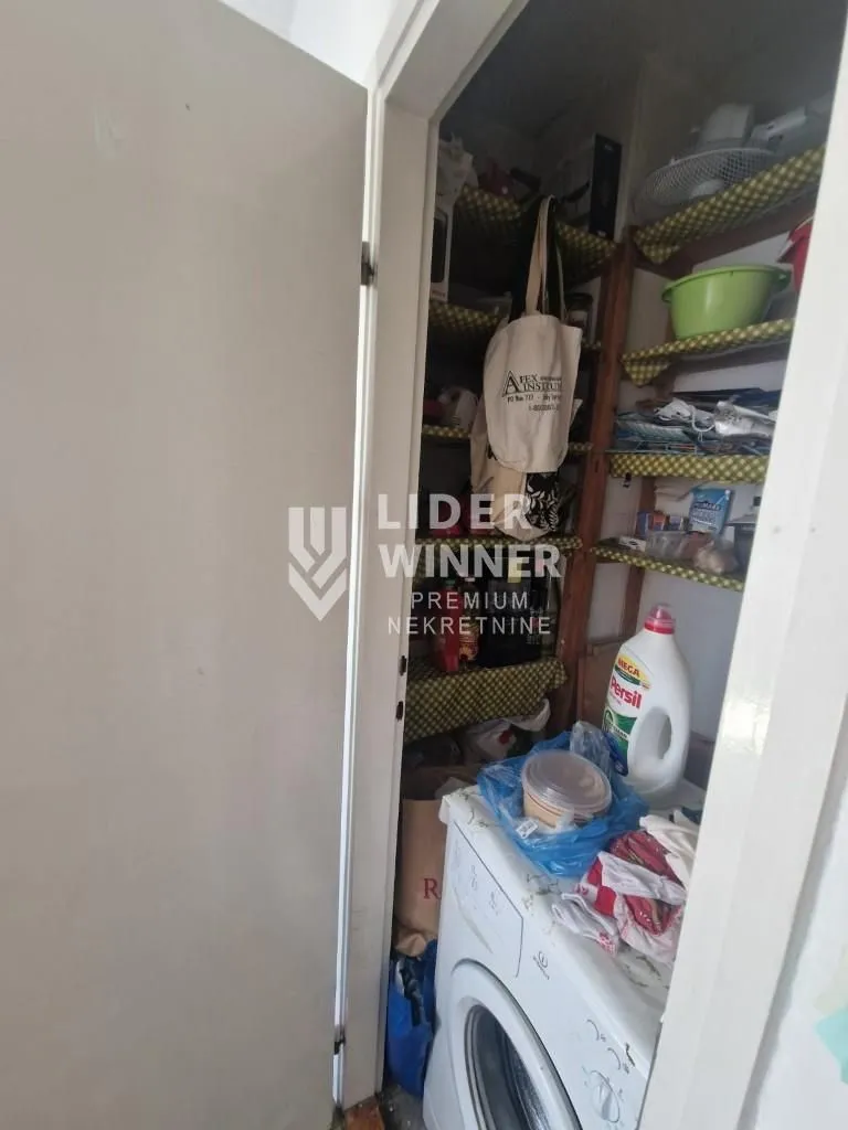 Prodaja, trosoban stan, 77m², Čubura, Beograd