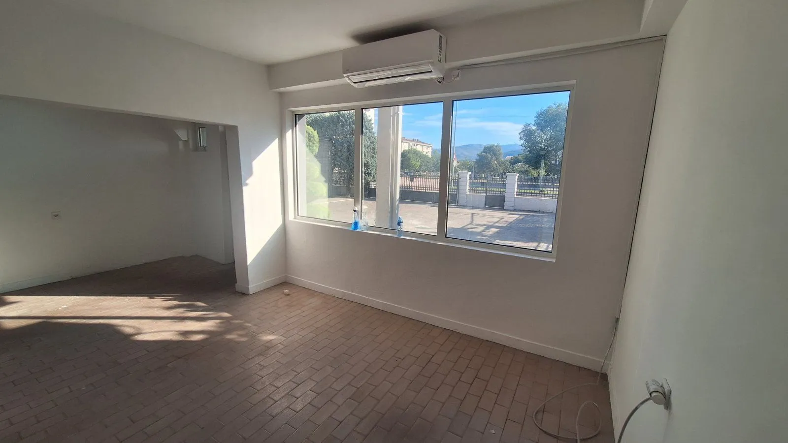 Rent, office space, 110m², Stari Aerodrom, Podgorica