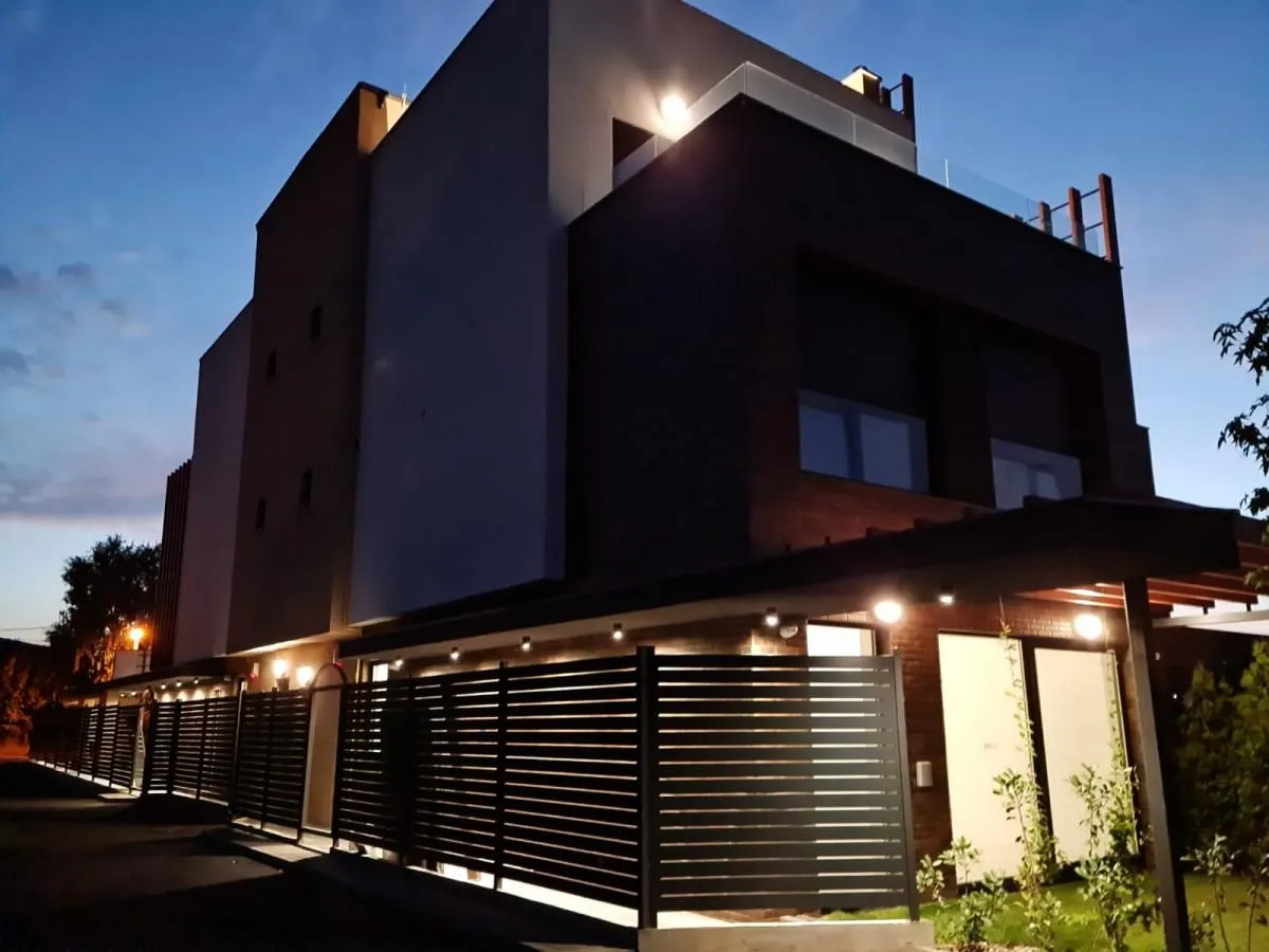 Rent, house, 240m², Sremska Kamenica, Petrovaradin