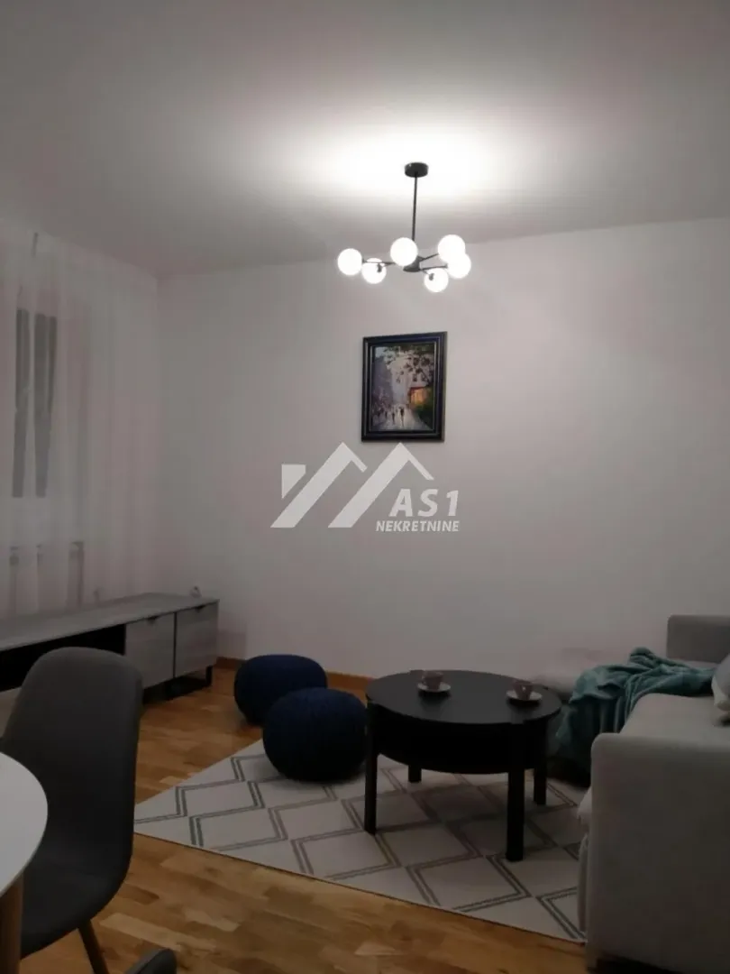 Izdavanje, trosoban stan, 72m², Sajam, Novi Sad Sve Podlokacije