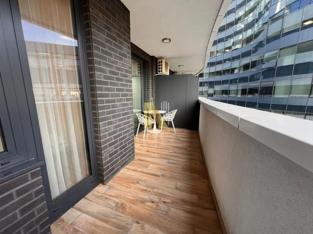 Izdavanje, dvosoban stan, 51m², Centar, Novi Sad