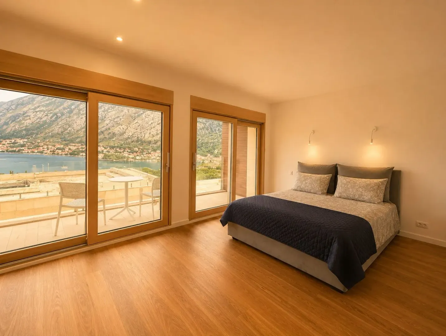 Prodaja, trosoban stan, 198m², Škaljari, Kotor