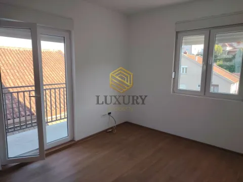 Izdavanje, dvosoban stan, 60m², Zabjelo, Podgorica - image 2