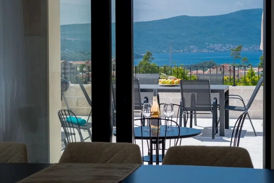 Prodaja, kuća, 250m², Mrčevac, Tivat