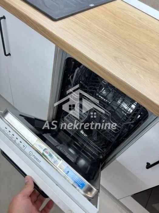 Izdavanje, jednosoban stan, 42m², Novi Beograd Blok 65, Novi Beograd Sve Podlokacije