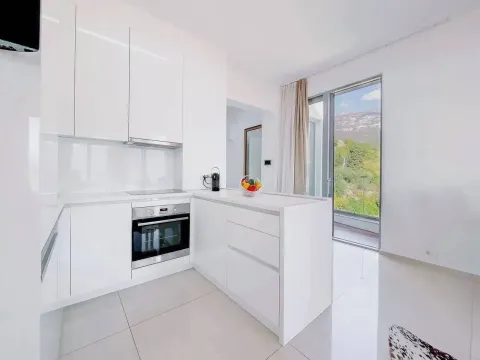 Sale, two bedroom apartment, 58m², Bečići, Budva - image 5