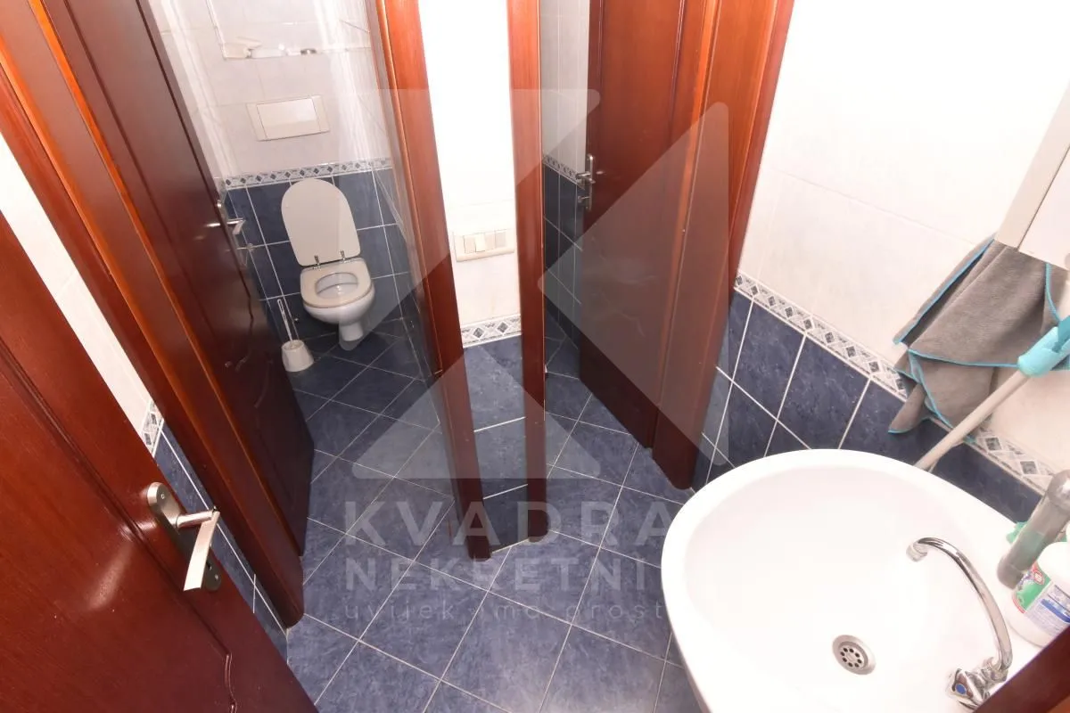 Rent, office space, 53m², Pobrežje, Podgorica