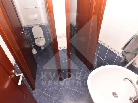 Rent, office space, 53m², Pobrežje, Podgorica - image 8