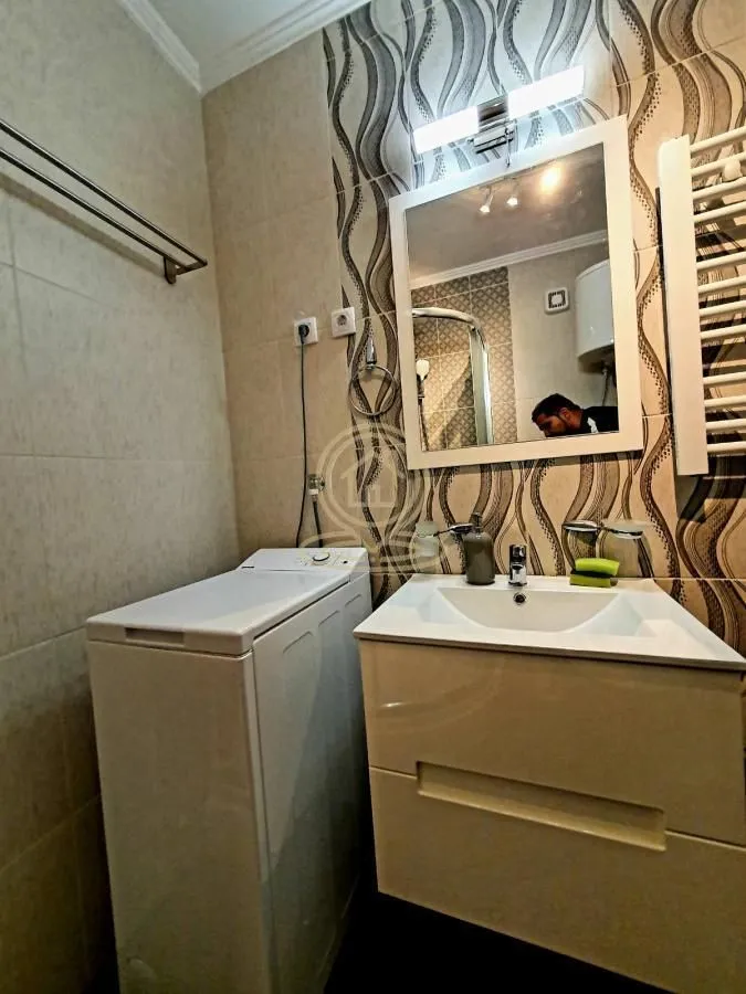 Izdavanje, dvosoban stan, 57m², Stari grad, Novi Sad