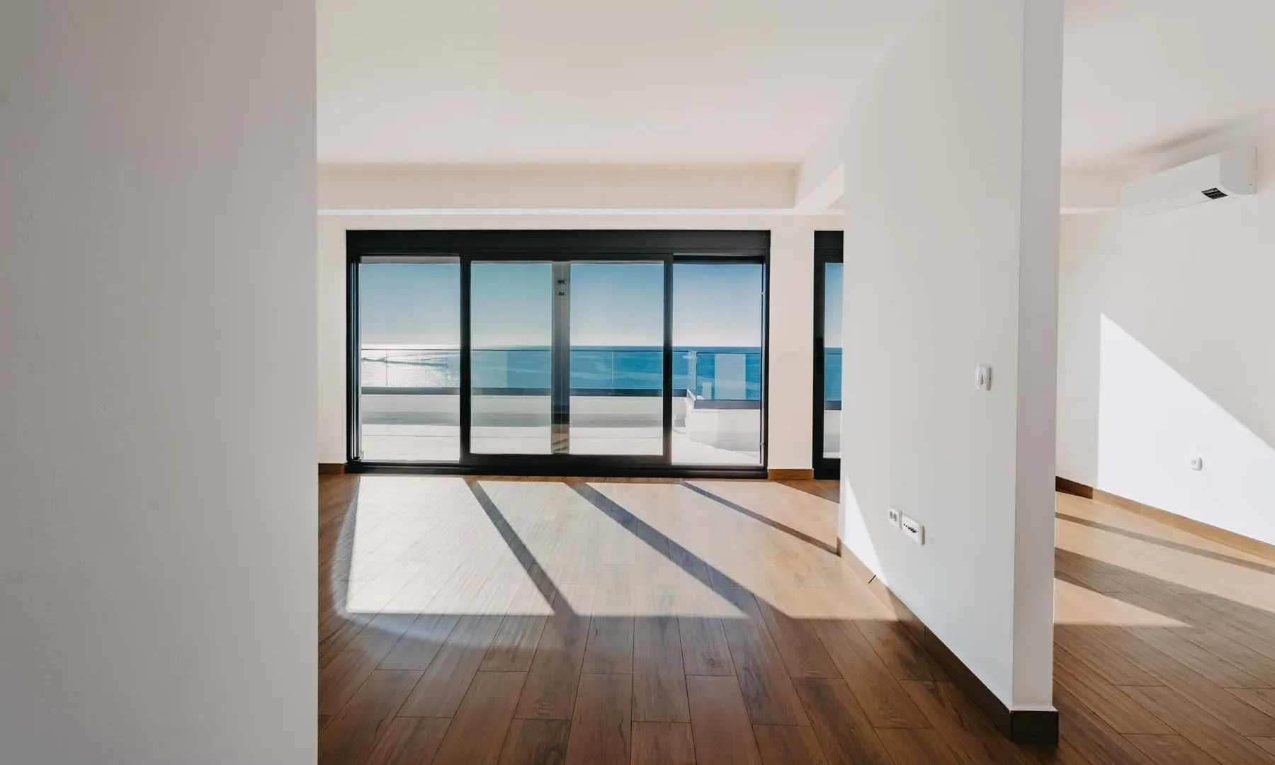 Izdavanje, ugostiteljski objekat, 1600m², Budva, Crna Gora