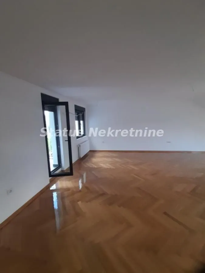 Sale, four bedroom apartment, 126m², Centar, Novi Sad