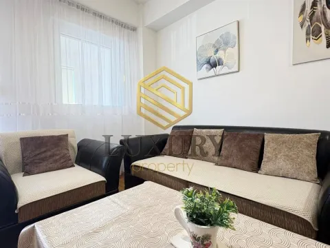 Izdavanje, dvosoban stan, 60m², City Kvart, Podgorica - image 1