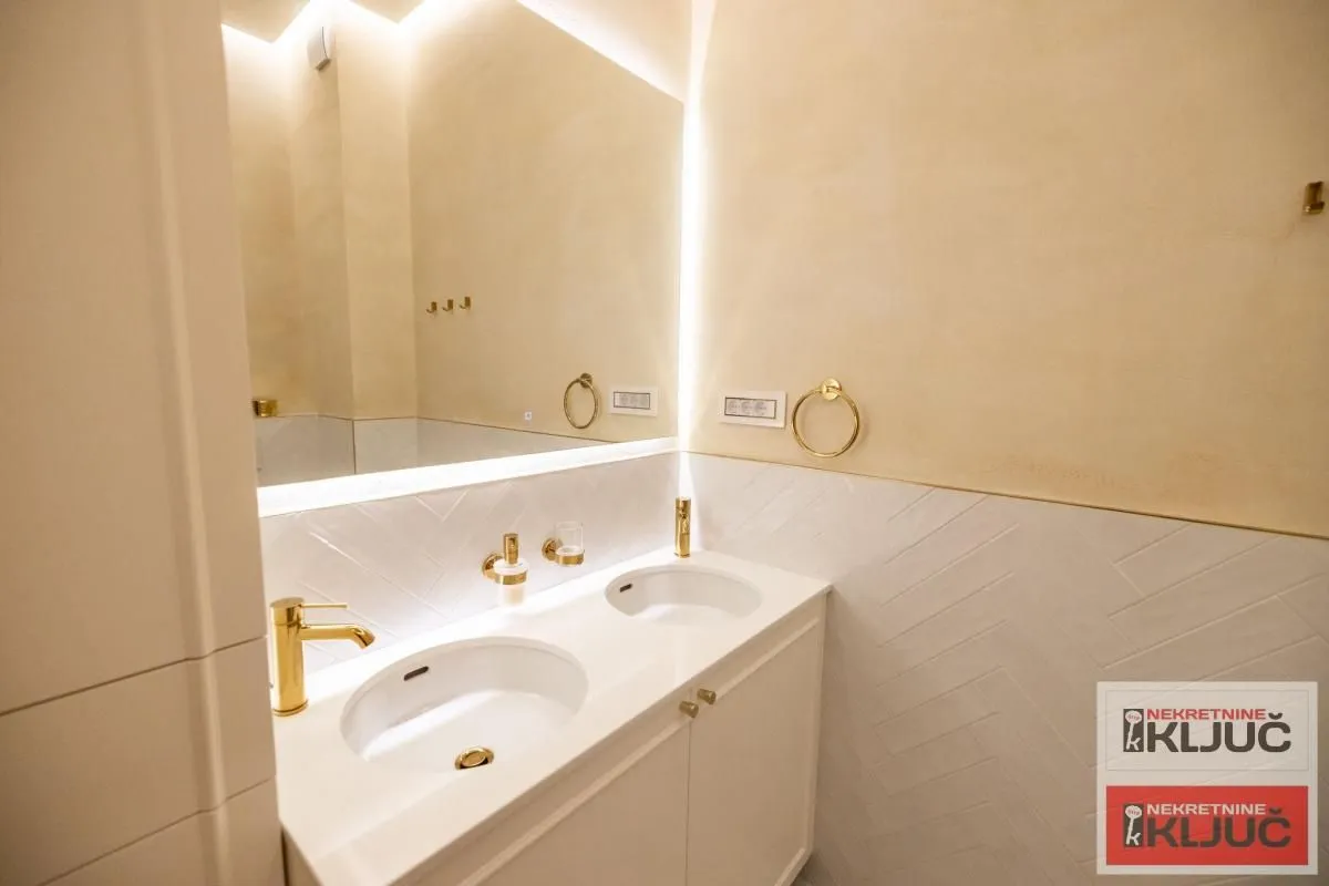 Izdavanje, četvorosoban stan, 135m², Tatarsko brdo, Petrovaradin