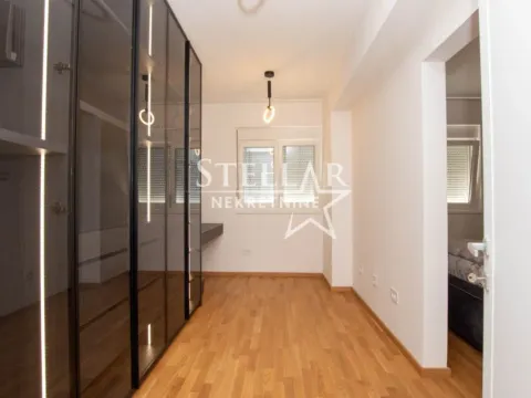 Izdavanje, dvosoban stan, 70m², Stari Aerodrom, Podgorica - image 9