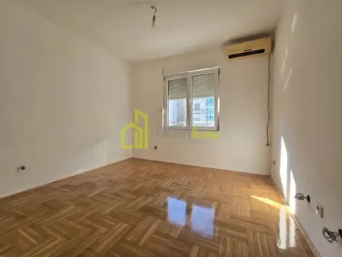 Prodaja, dvosoban stan, 73m², Dalmatinska ulica, Podgorica - image 7