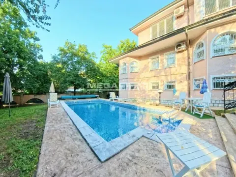 Prodaja, kuća, 600m², Savski Venac, Beograd - image 2