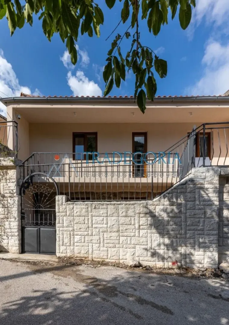 Prodaja, kuća, 170m², Škaljari, Kotor