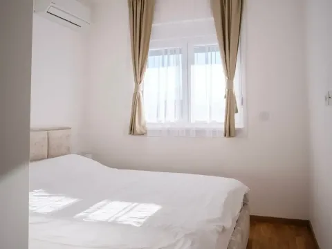 Rent, one bedroom apartment, 45m², Stari Aerodrom, Podgorica - image 5