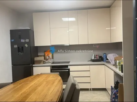 Rent, house, 115m², Šumice, Beograd
