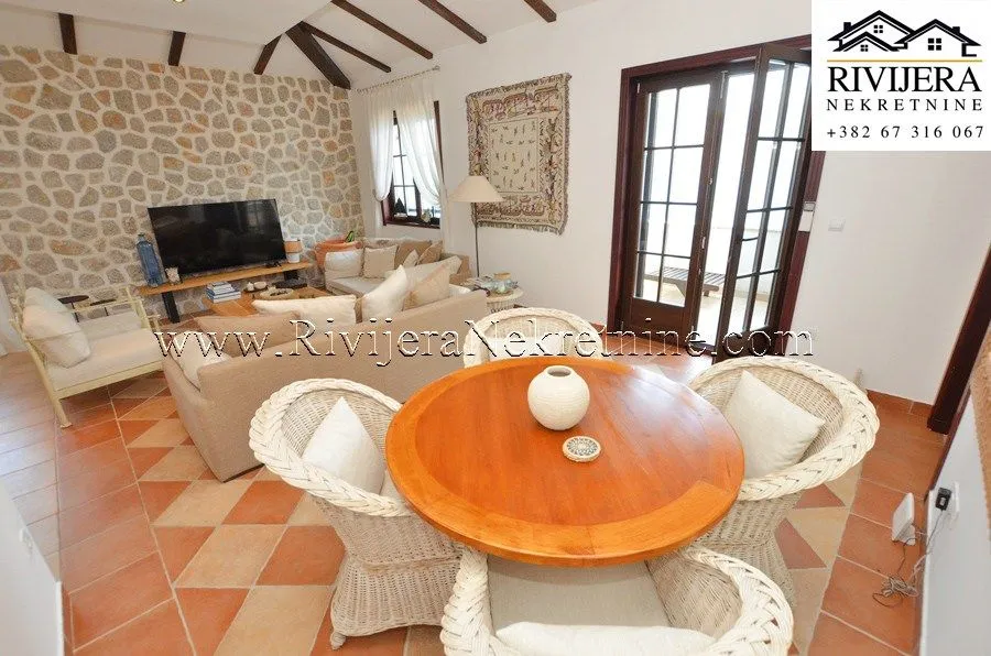 Prodaja, dvosoban stan, 101m², Kostanjica, Kotor
