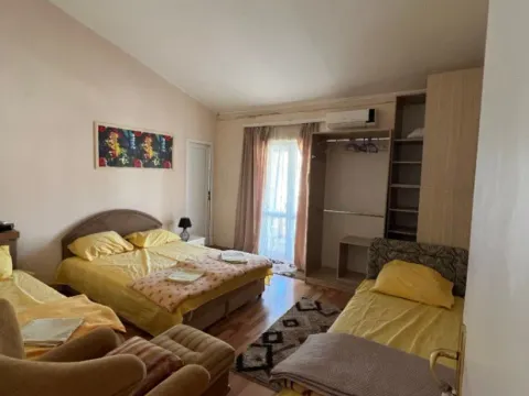 Rent, three bedroom apartment, 270m², Šušanj, Bar - image 10