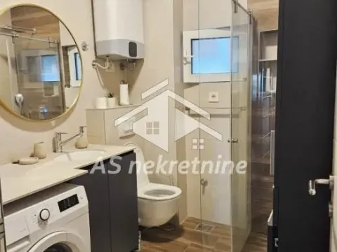 Izdavanje, četvorosoban stan, 86m², Savski Venac, Beograd - image 23