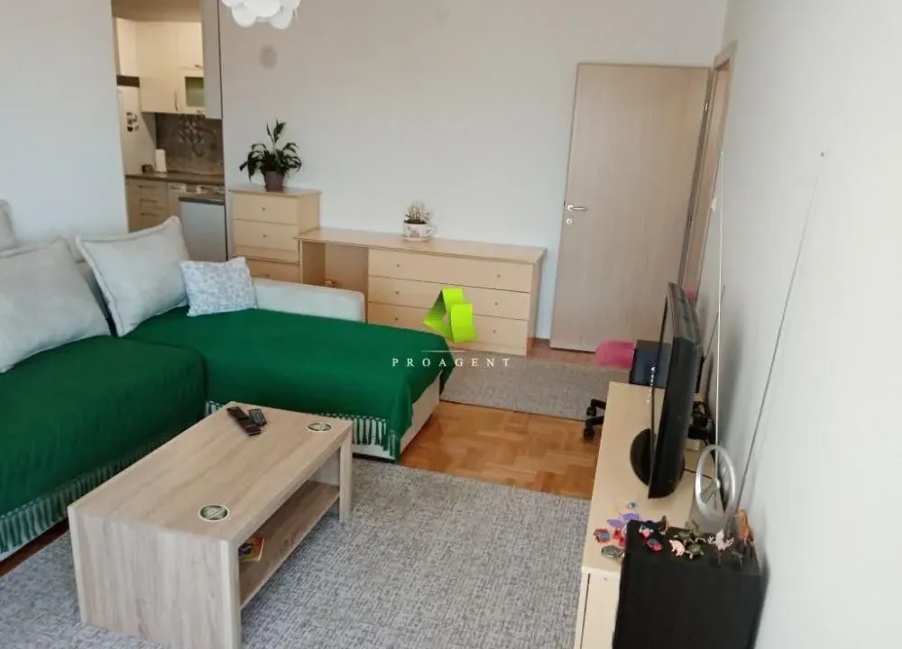 Sale, three bedroom apartment, 72m², Medijana, Niš