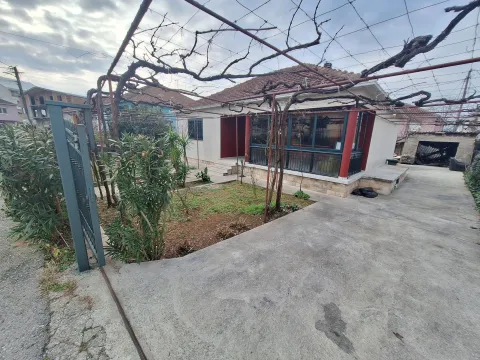 Rent, house, 110m², Stari Aerodrom, Podgorica - image 3